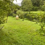 Retreat House River Krka - Hisa Oddiha Reka Krka בית נופש