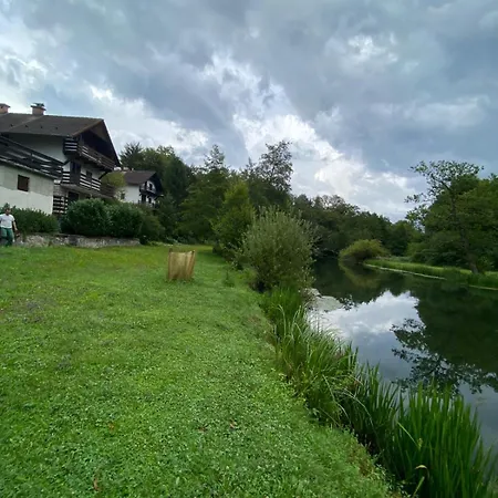 Retreat House River Krka - Hisa Oddiha Reka Krka * Znojile pri Krki